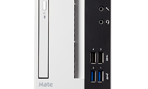 【写真】前面USB 3.0ポート&マイク端子&ヘッドフォン端子