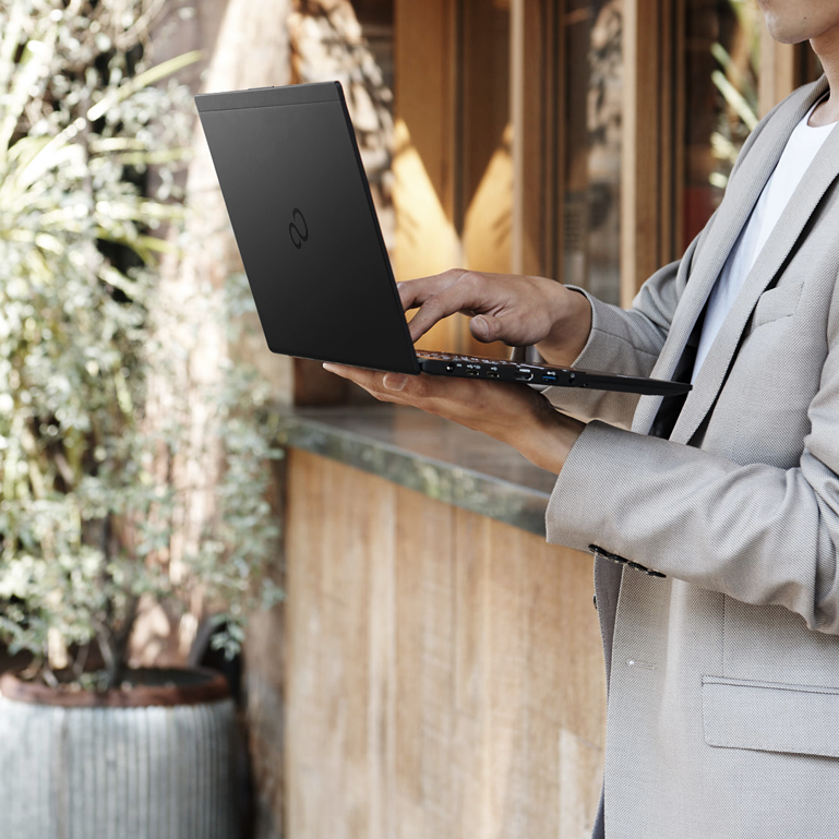 e-TREND｜富士通 FMVU75D2R [LIFEBOOK UH75/D2 (Core i5 8GB SSD256GB