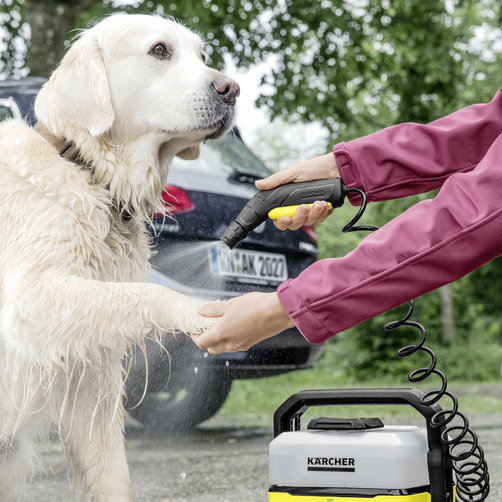 Mobile Outdoor Cleaner OC 3: 水道の約2倍の圧力で洗浄