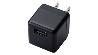 コンセントからiPod/iPhoneを充電。キューブ型USB充電器