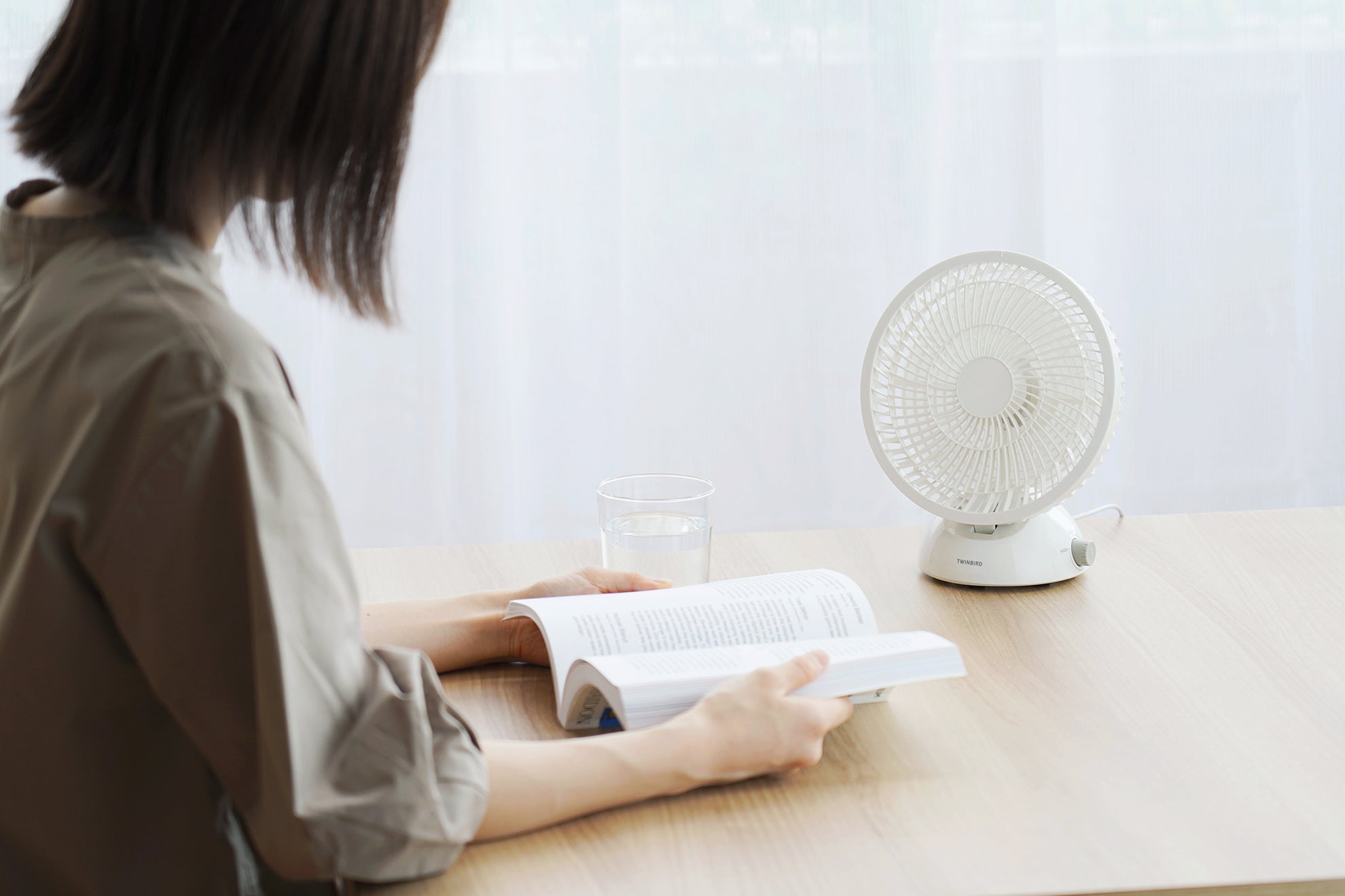 仕事・勉強中のデスクでの使用