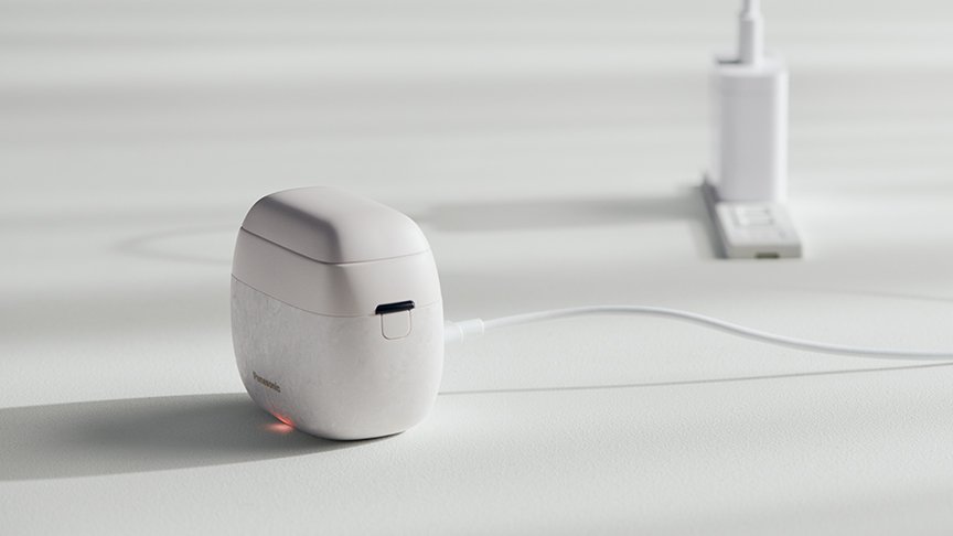 持ち運びに便利なUSBプラグ Type-C充電対応。