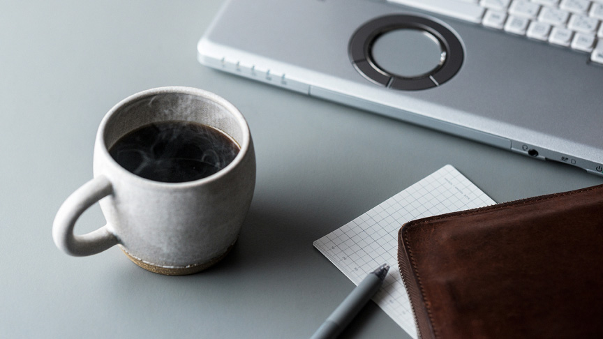 写真:コーヒーの入ったカップ