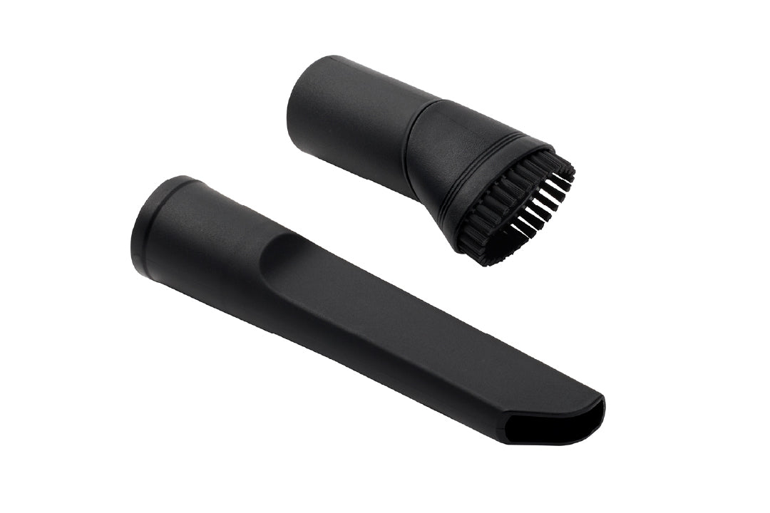 本製品に付属する隙間ノズルとブラシノズルの写真