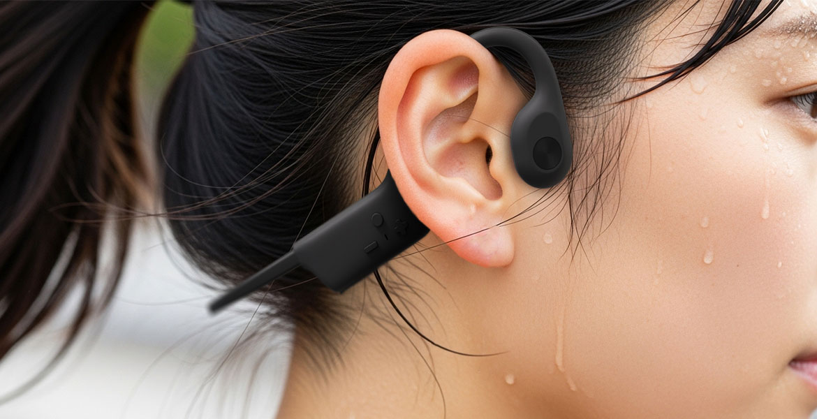 水しぶきも気にせずランニング