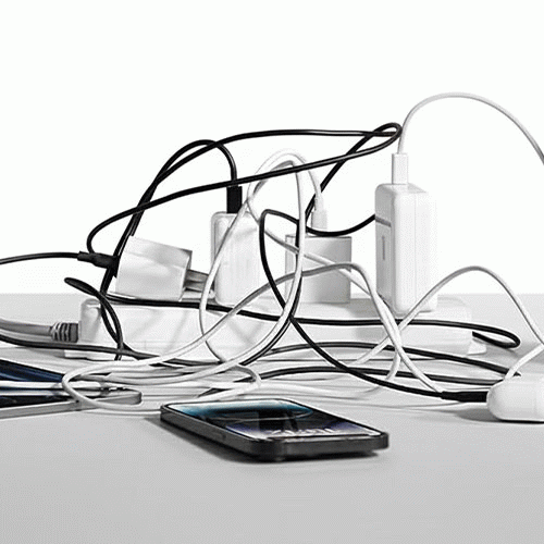 デスク周りすっきり