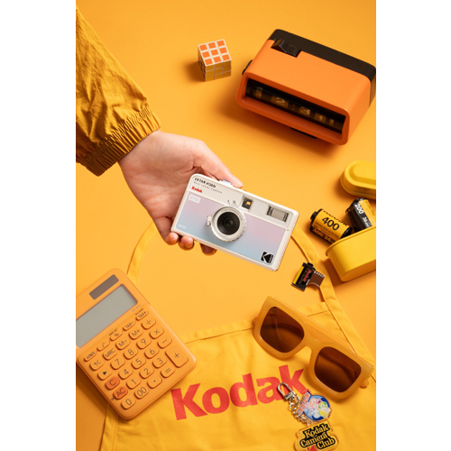 Kodak EKTAR H35N BT21 Edition フィルムカメラ Kodak Ektar H35N 35mm Half Frame Film Camera BT21 Edition