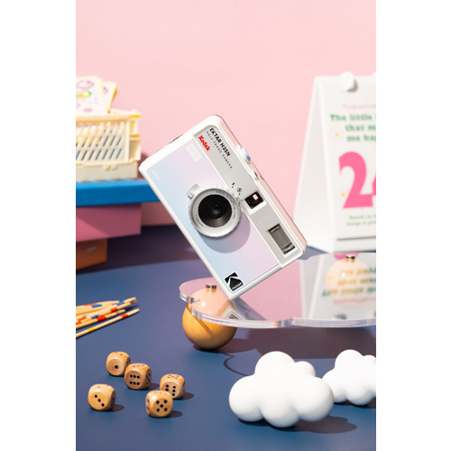 Kodak EKTAR H35N BT21 Edition フィルムカメラ Amazon | KODAK EKTAR H35N ハーフフレームフィルムカメラ、35mm